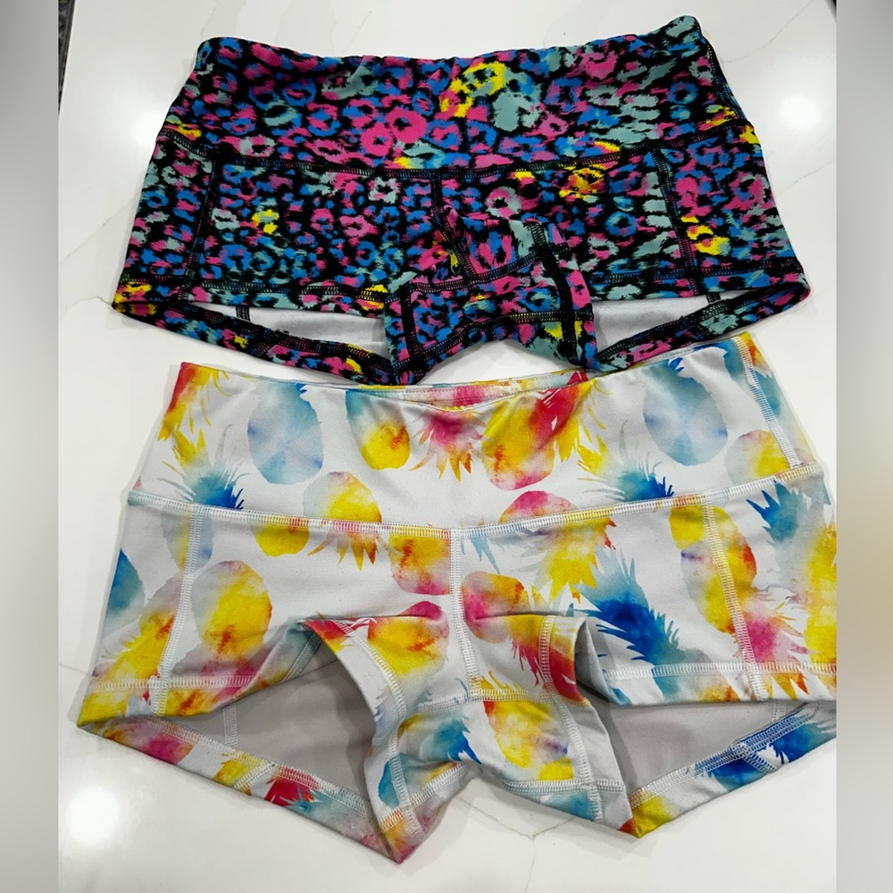 Bundle of LRC Fleo Shorts